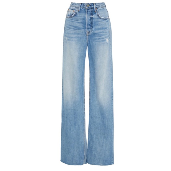 GRLFRND CARLA in Gonna Fly Now - Picture 2 of 8